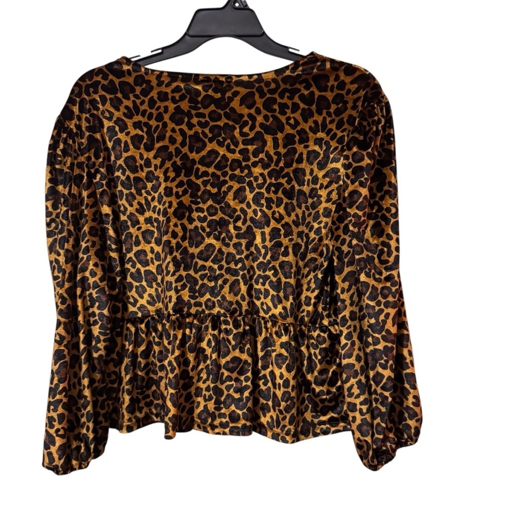 NWT Ultra pink Leopard Print Blouse velvet size XL - Picture 2 of 7
